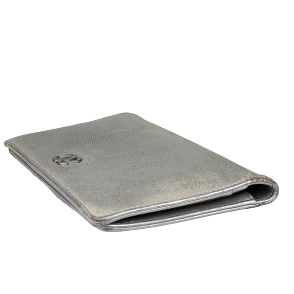 Chanel CC Interlocking Metallic Lambskin Silver Wallet - Picture 4 of 5